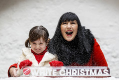 There will be a White Christmas in 2017: Meteorologist Jean Byrne partners with TK Maxx to deliver the ultimate Christmas surprise